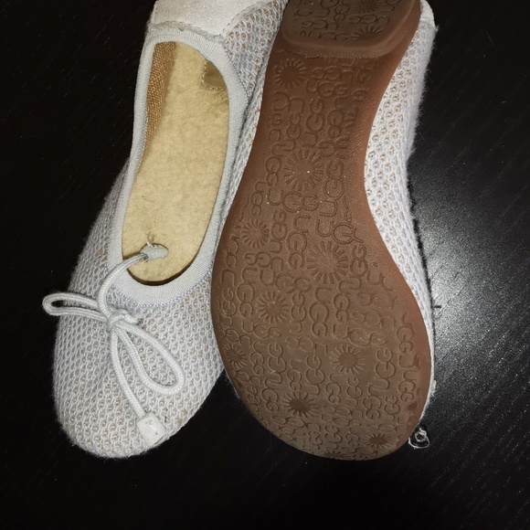 Uggs flats. Size 6 - Picture 2 of 4